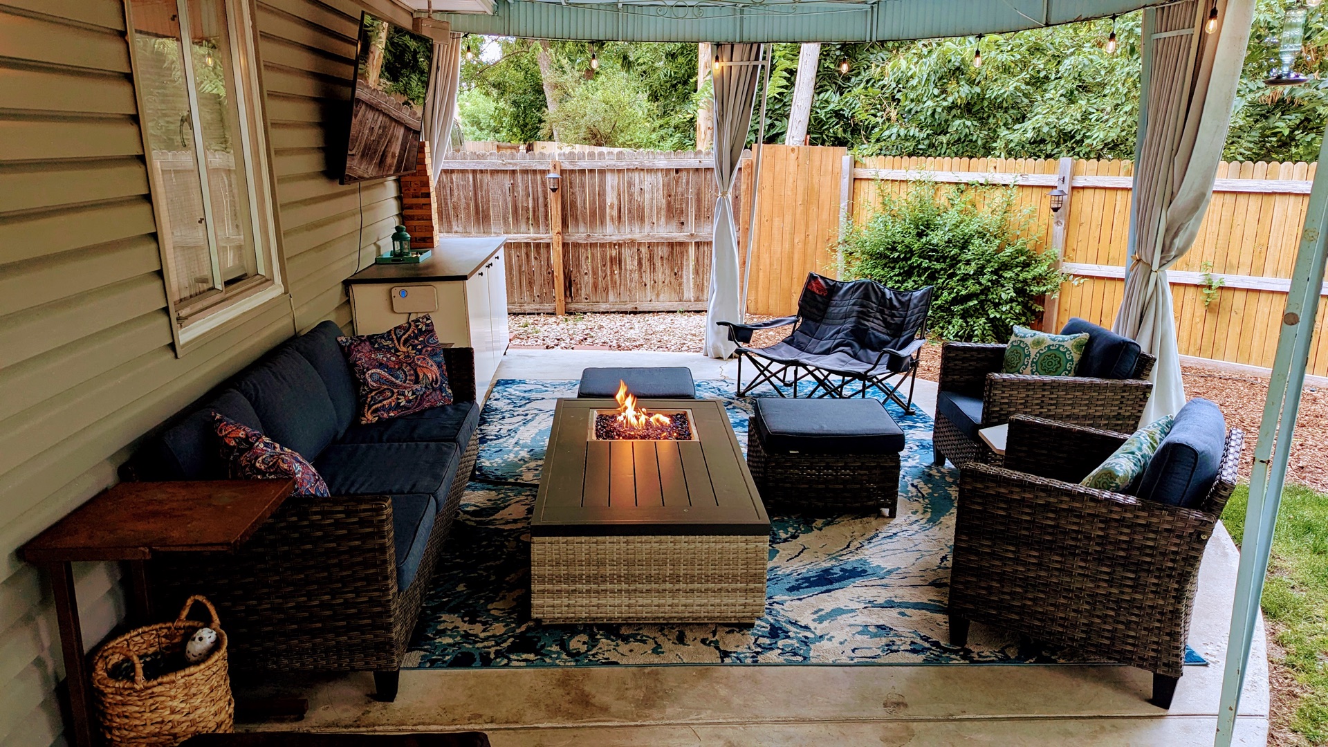 Outdoor Seating